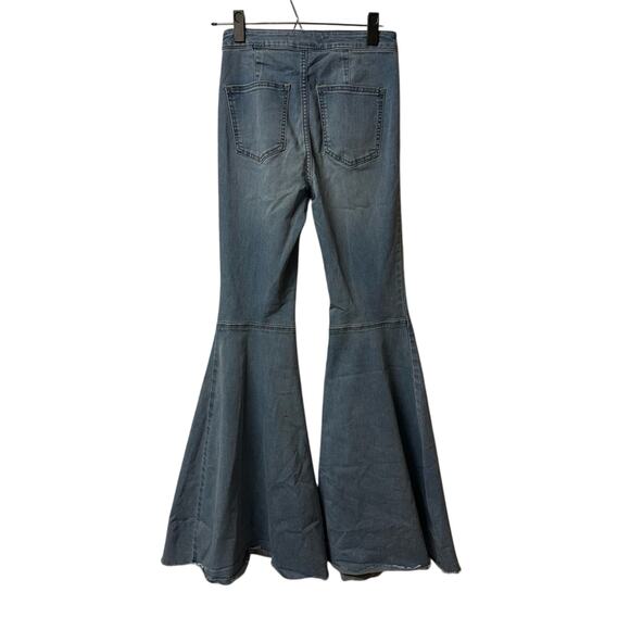 Free People Just Float On Flare Jeans Size 26 Blue Denim Festival Rodeo Western - Picture 6 of 11